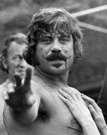 oliver_reed02-e1336506186501